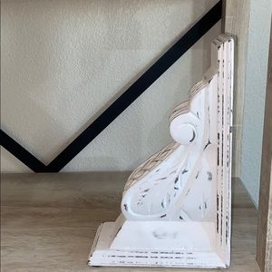 Bookend Wood Corbel WHITE